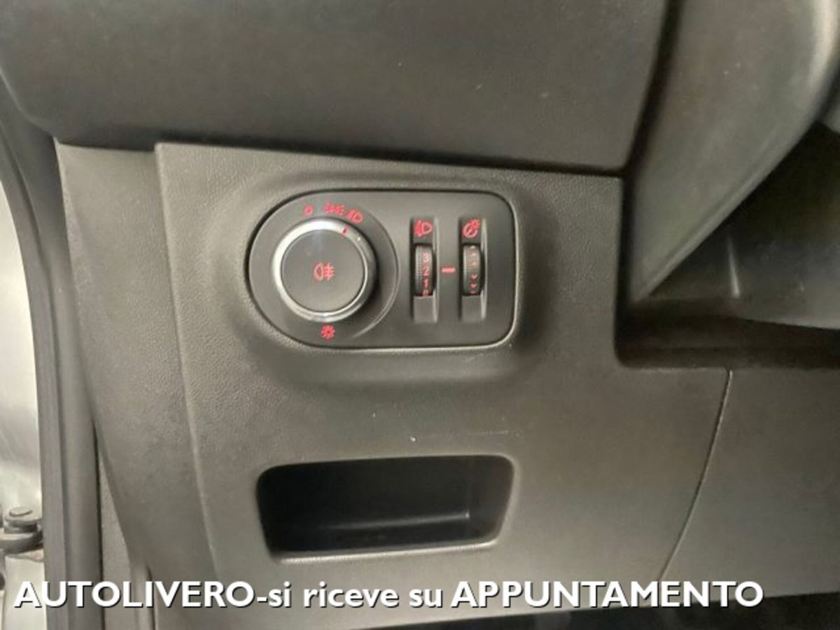 Opel Corsa 1.4 90CV GPL Tech 5 porte n-Joy (17)