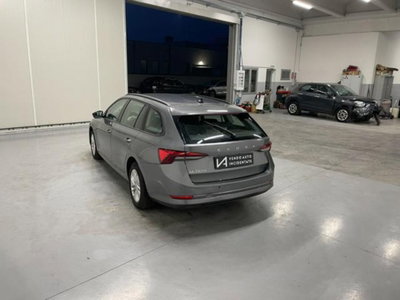 Skoda Octavia Station Wagon 2.0 TDI EVO SCR 150 CV DSG 4x4 Wagon Executive (5)