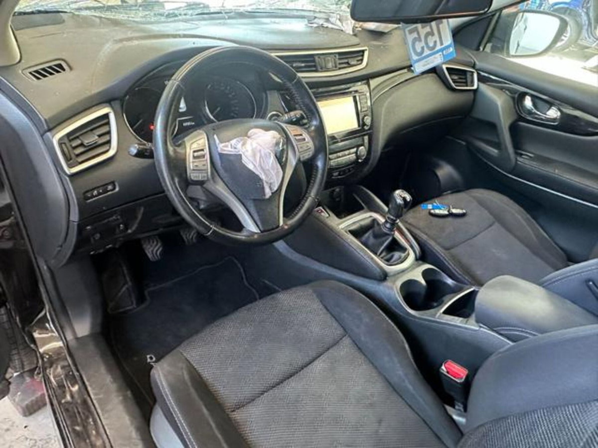 Nissan Qashqai 1.5 dCi N-Connecta (13)