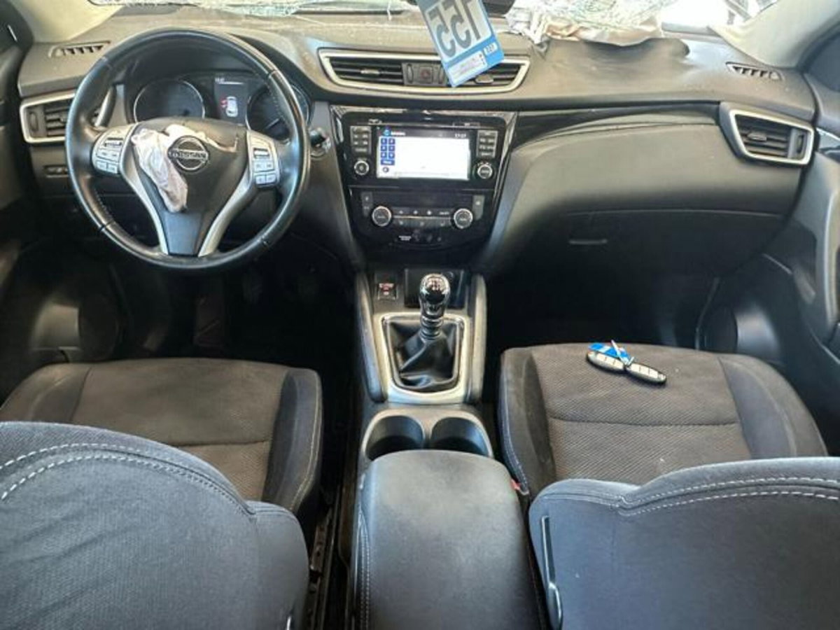 Nissan Qashqai 1.5 dCi N-Connecta (14)