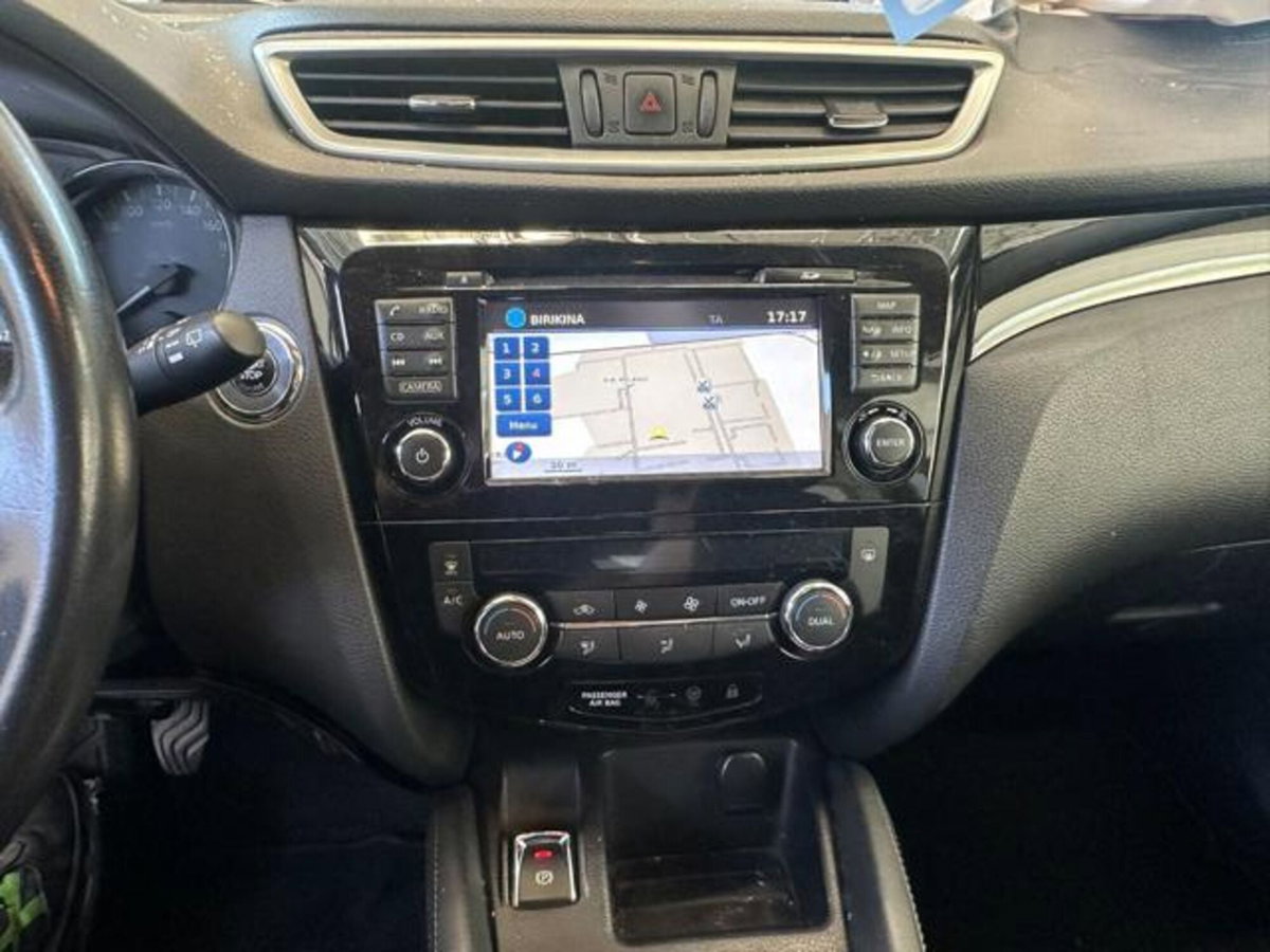 Nissan Qashqai 1.5 dCi N-Connecta (16)