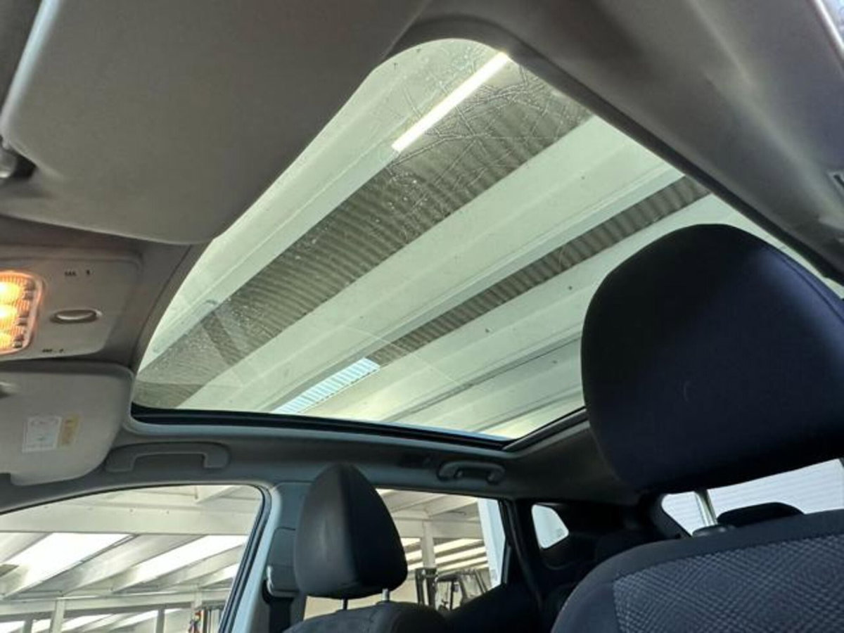 Nissan Qashqai 1.5 dCi N-Connecta (19)