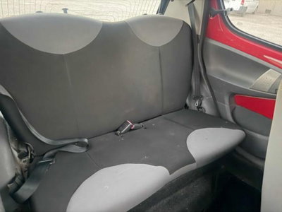 Peugeot 107 68CV 5p. Sweet Years (8)