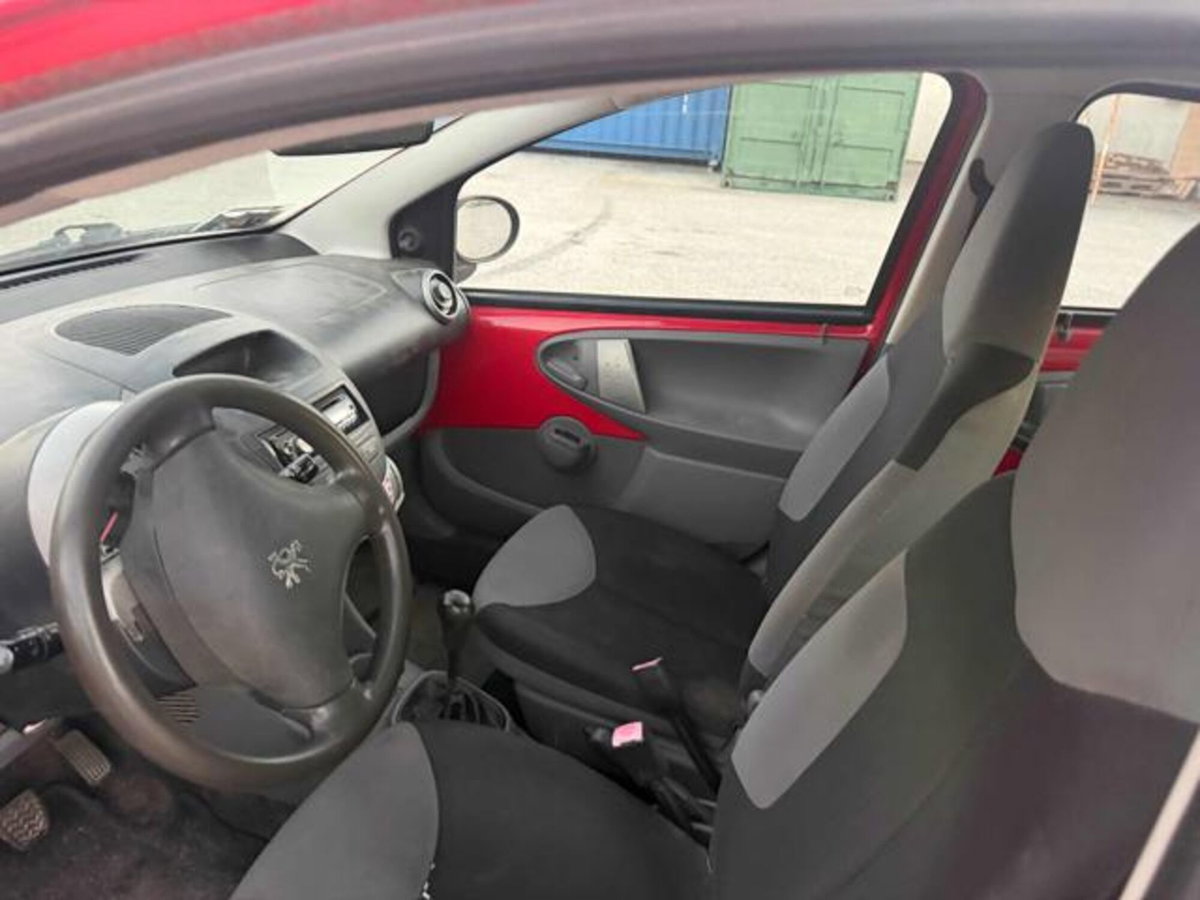 Peugeot 107 68CV 5p. Sweet Years (2)