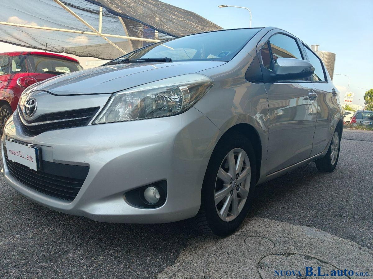 Toyota Yaris 1.D-4D 5 porte Active