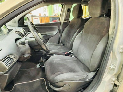 Lancia Ypsilon 0.9 TwinAir 85 CV 5 porte Metano Ecochic Elefantino (11)