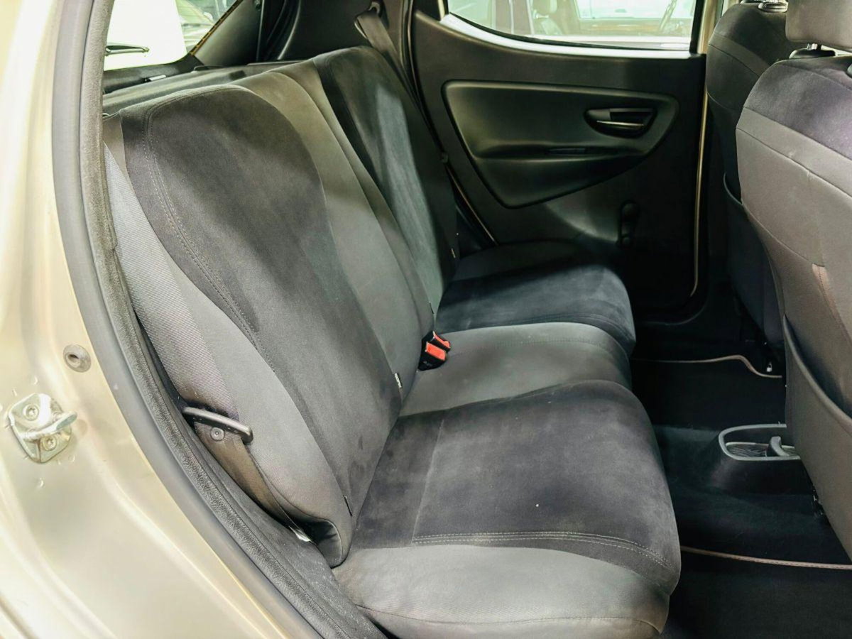Lancia Ypsilon 0.9 TwinAir 85 CV 5 porte Metano Ecochic Elefantino (13)