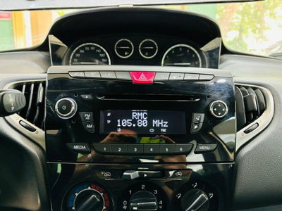 Lancia Ypsilon 0.9 TwinAir 85 CV 5 porte Metano Ecochic Elefantino (17)