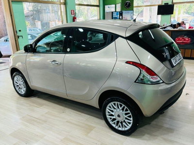 Lancia Ypsilon 0.9 TwinAir 85 CV 5 porte Metano Ecochic Elefantino (6)