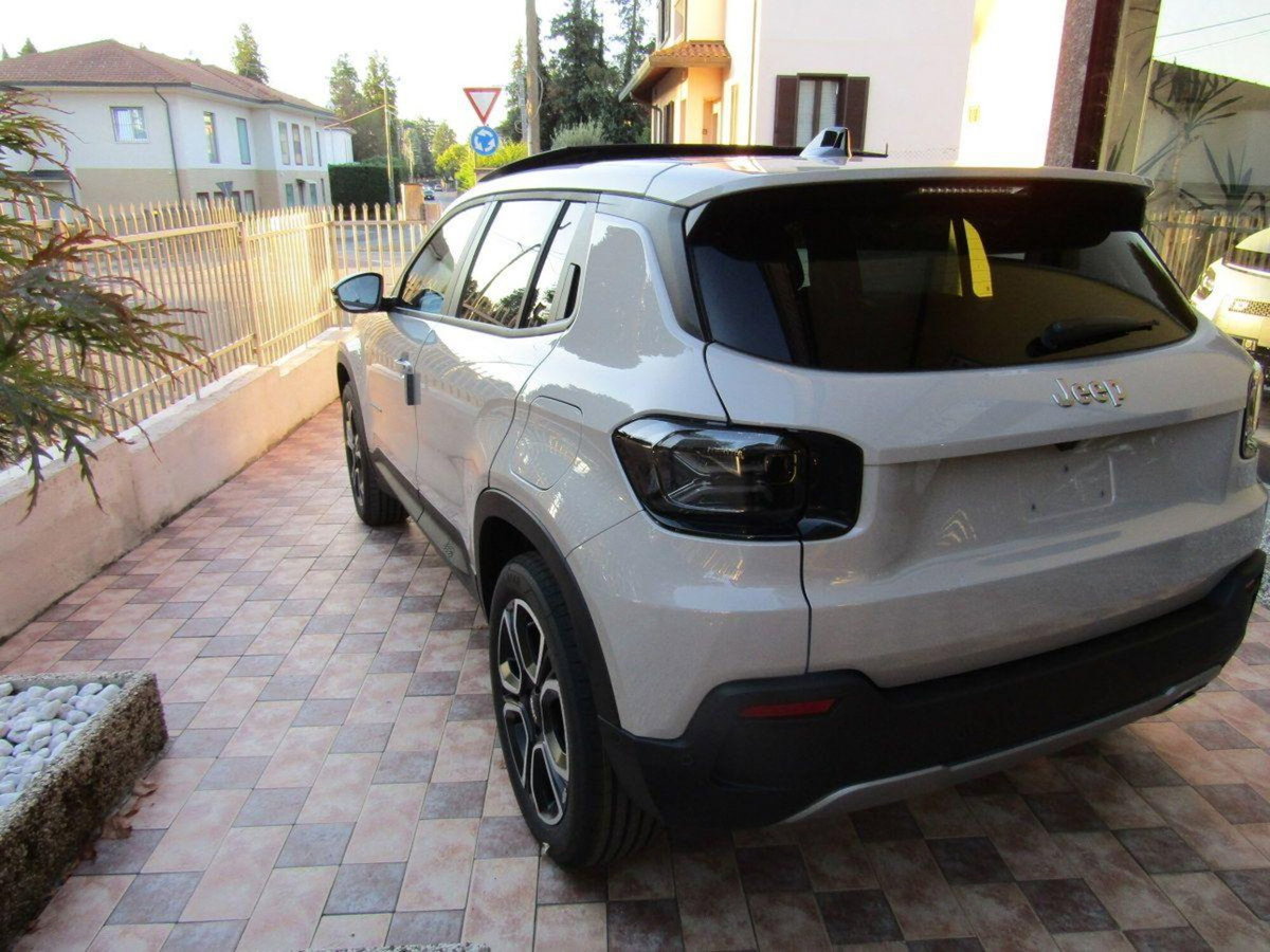 Jeep Avenger 1.2 turbo Summit fwd 100cv (4)