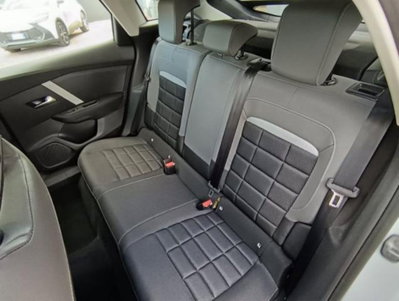 Citroen C4 1.2 hybrid Plus 145cv e-dcs6 (6)