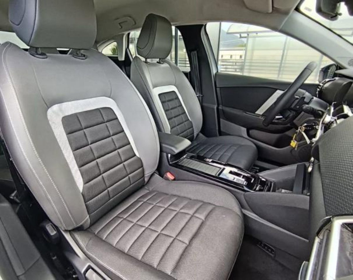 Citroen C4 1.2 hybrid Plus 145cv e-dcs6 (7)