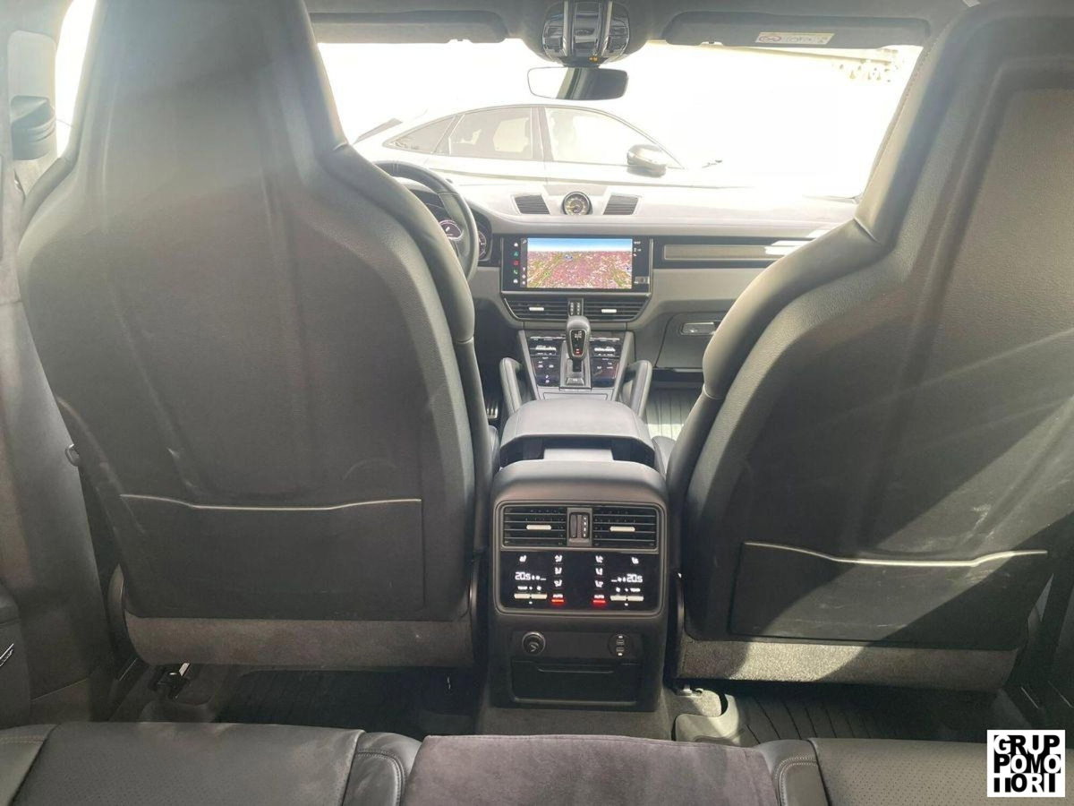 Porsche Cayenne Coupé 4.0 Turbo GT (12)
