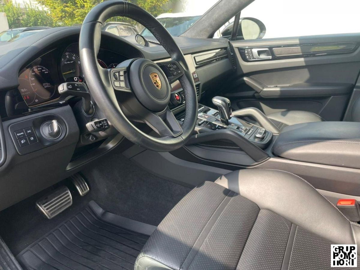 Porsche Cayenne Coupé 4.0 Turbo GT (18)