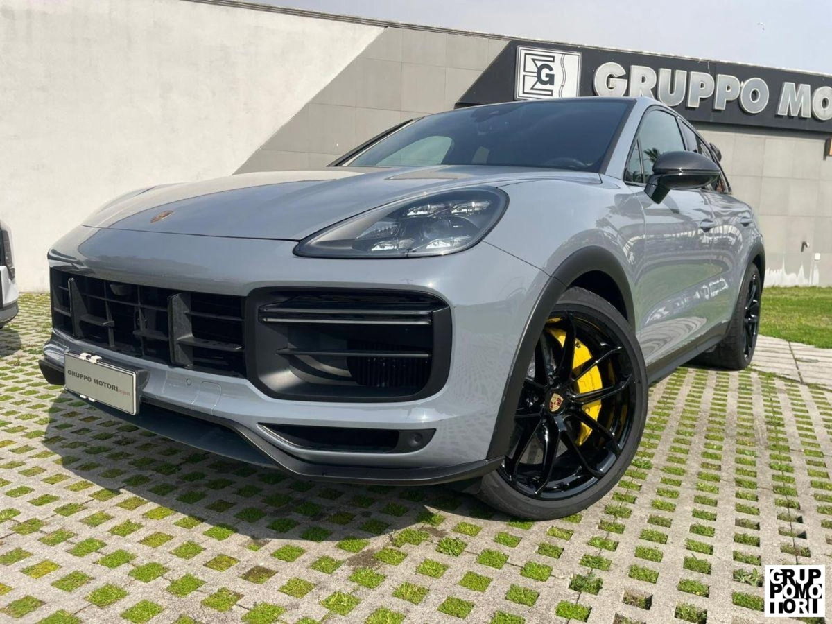 Porsche Cayenne Coupé 4.0 Turbo GT (2)