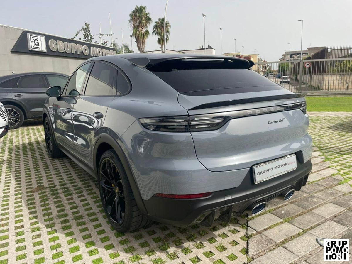 Porsche Cayenne Coupé 4.0 Turbo GT (4)