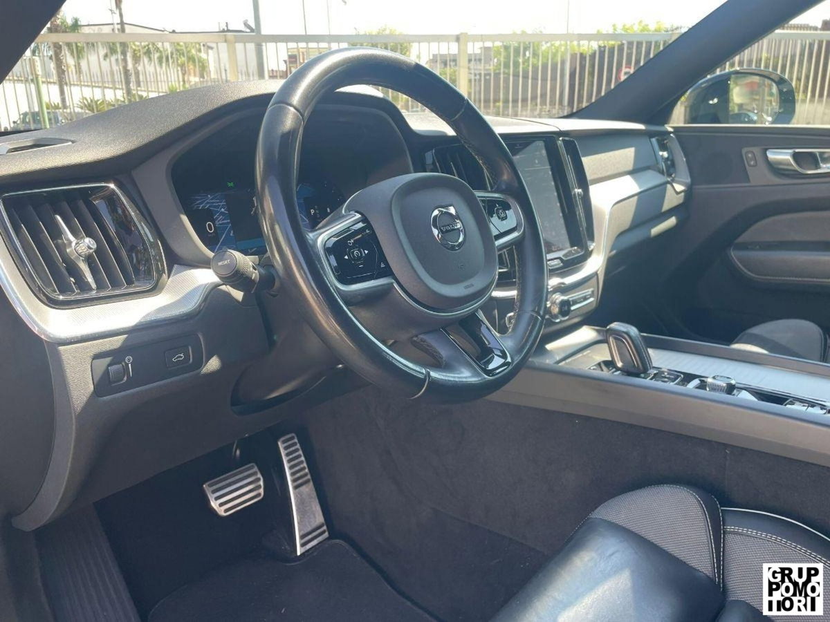 Volvo XC60 B4 (d) AWD Geartronic R-design N1 (10)