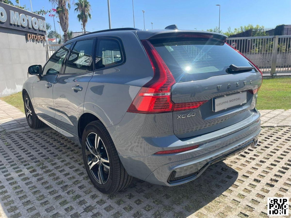 Volvo XC60 B4 (d) AWD Geartronic R-design N1 (5)