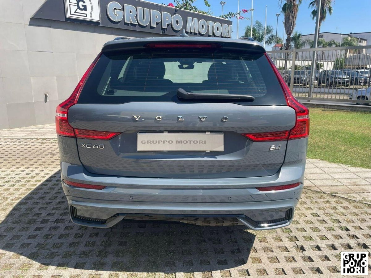 Volvo XC60 B4 (d) AWD Geartronic R-design N1 (6)