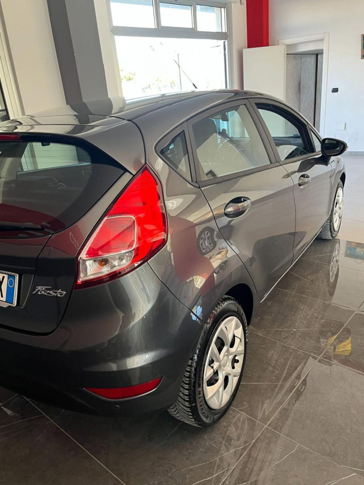 Ford Fiesta 1.4 5 porte Bz.- GPL Business N1 (2)