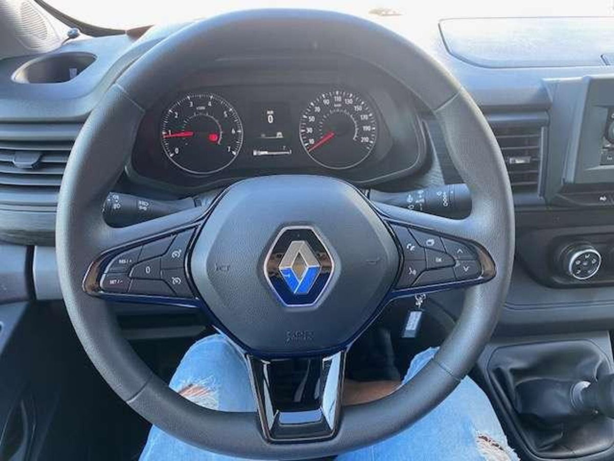 Renault Trafic Furgone van T29 2.0 blue dci 170cv L1H1 eag9 (11)
