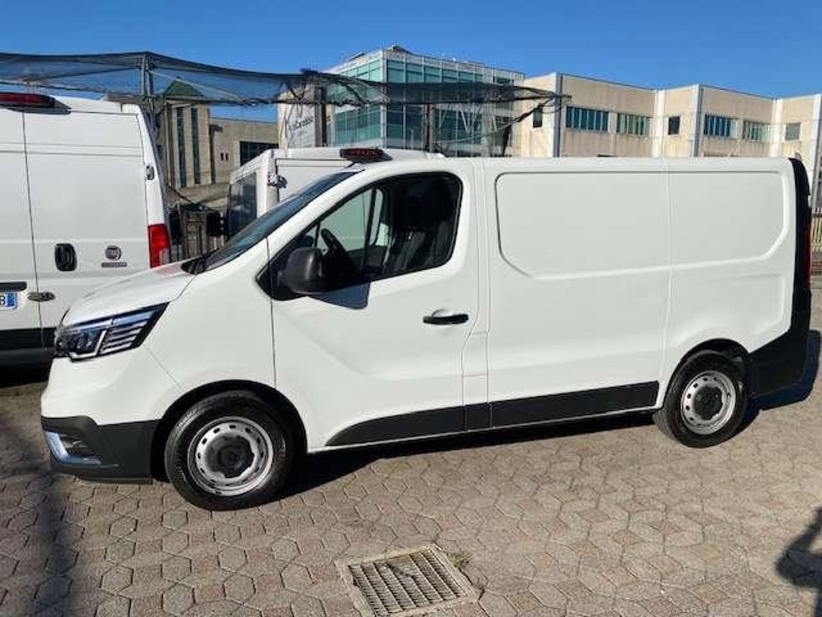Renault Trafic Furgone van T29 2.0 blue dci 170cv L1H1 eag9 (2)