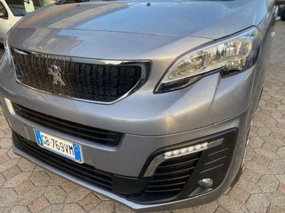 Peugeot Traveller BlueHDi 120 S&S EAT8 Long Business (18)