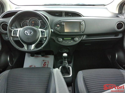 Toyota Yaris 1.D-4D 5 porte (6)