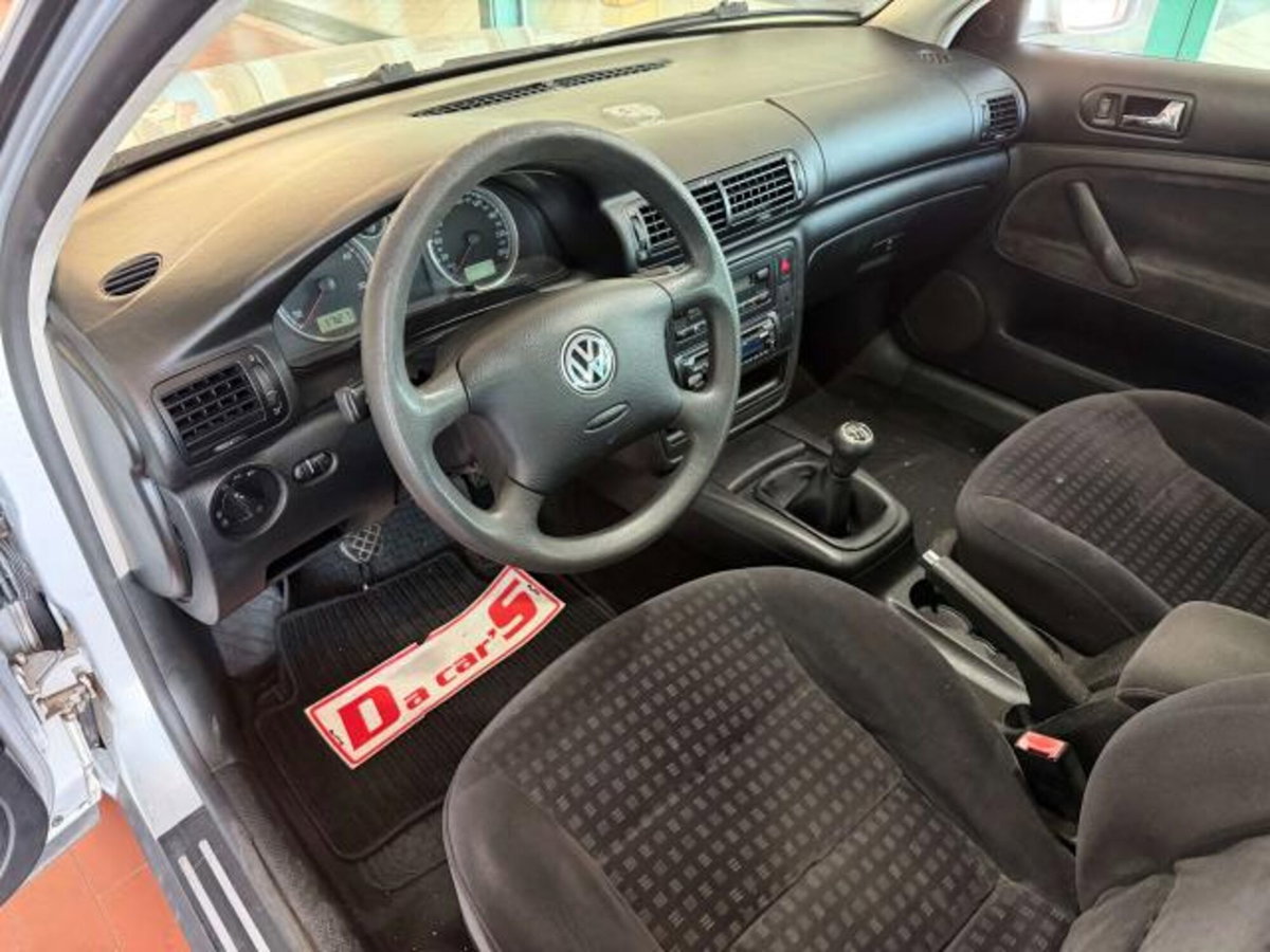 Volkswagen Passat Variant 1.9 TDI/130CV cat 4m. T.line (14)