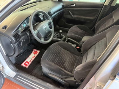Volkswagen Passat Variant 1.9 TDI/130CV cat 4m. T.line (3)