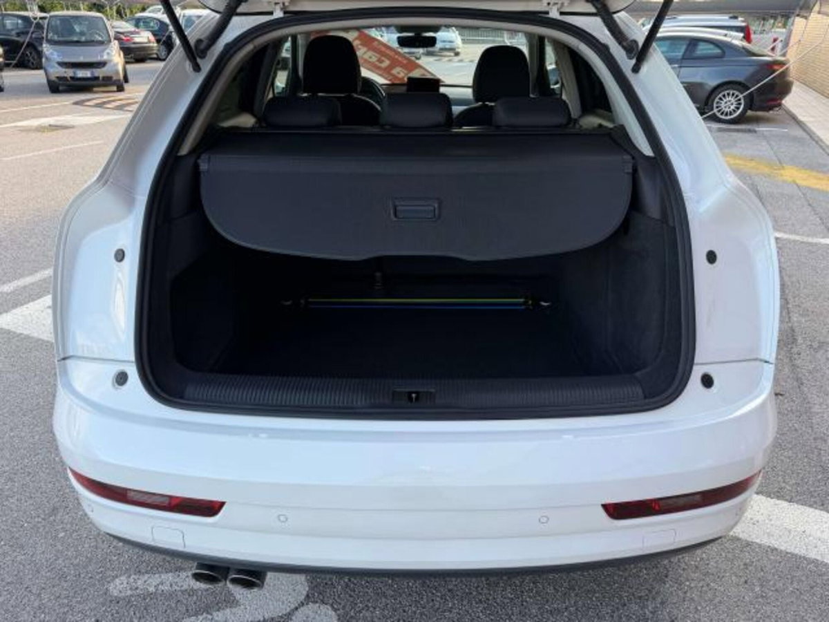 Audi Q3 2.0 TDI 150 CV quattro (6)