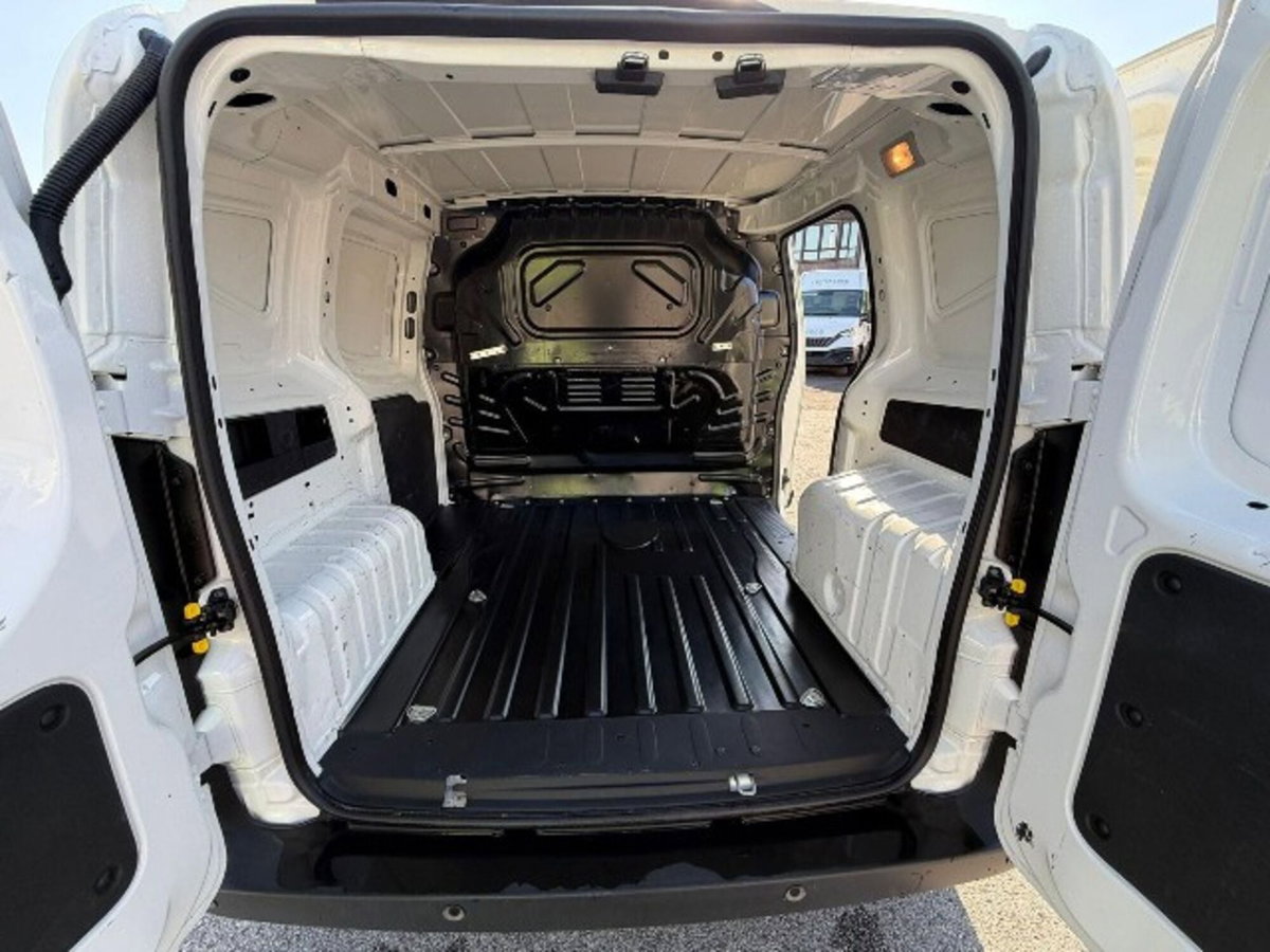 Fiat Fiorino Furgone cargo 1.3 mjt 95cv ecojet SX E6d-temp (10)