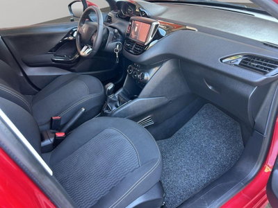 Peugeot 208 VTi 82 CV 5 porte Allure (19)