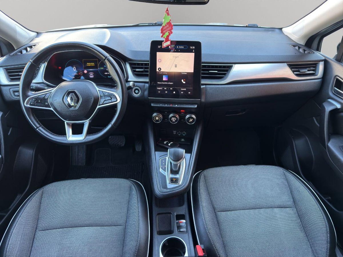 Renault Captur Plug-in Hybrid E-Tech 160 CV Techno (16)