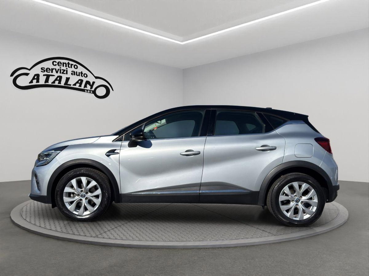 Renault Captur Plug-in Hybrid E-Tech 160 CV Techno (2)