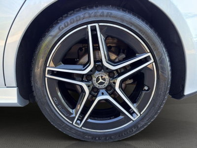 Mercedes-Benz Classe A Sedan 180 d Automatic 4p. Premium (10)