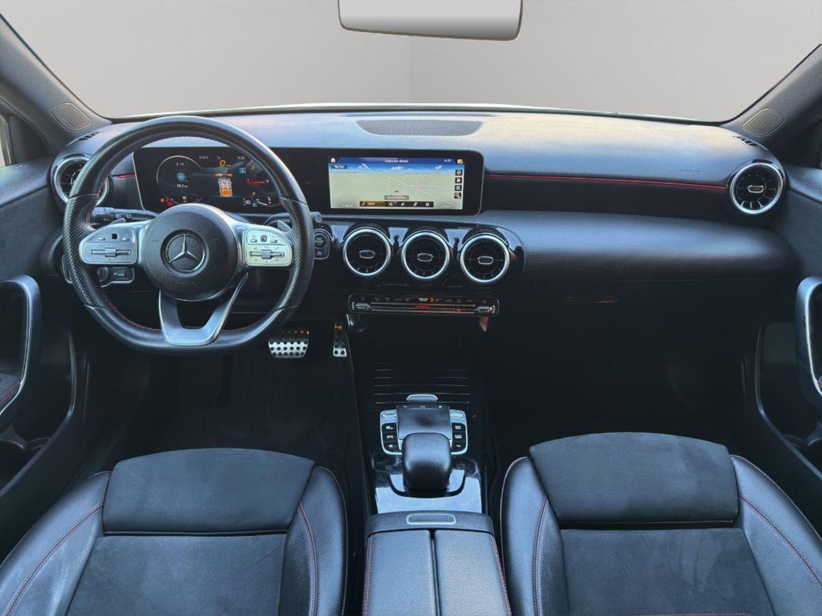 Mercedes-Benz Classe A Sedan 180 d Automatic 4p. Premium (15)