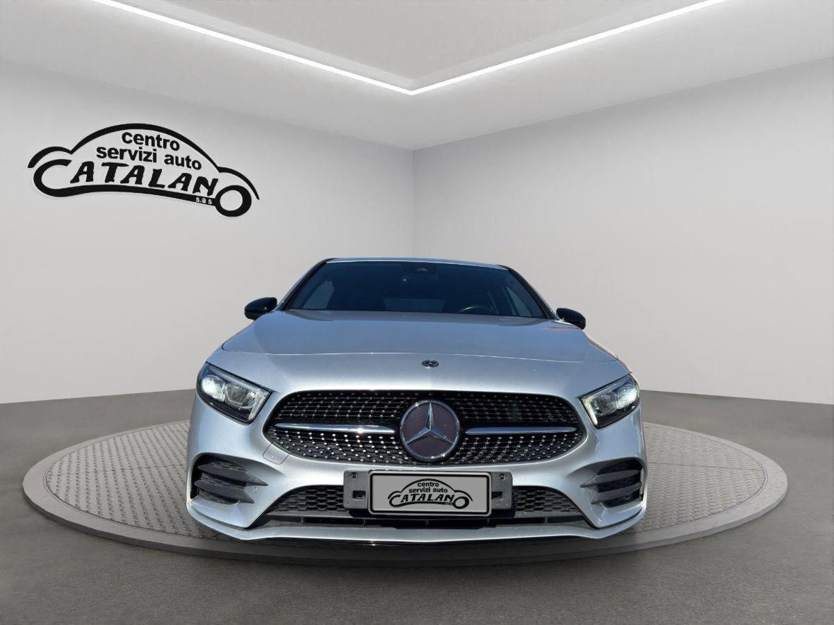 Mercedes-Benz Classe A Sedan 180 d Automatic 4p. Premium (8)