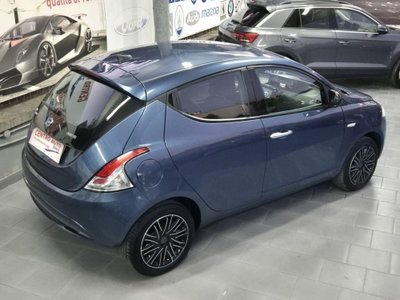 Lancia Ypsilon 1.0 FireFly 5 porte S&S Hybrid Gold Plus (8)