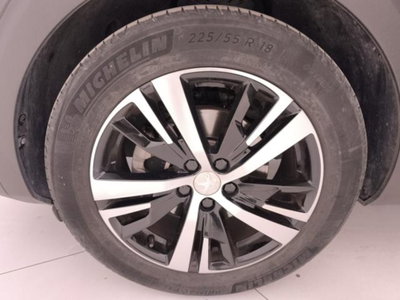 Peugeot 3008 BlueHDi 130 S&S EAT8 GT Pack (9)