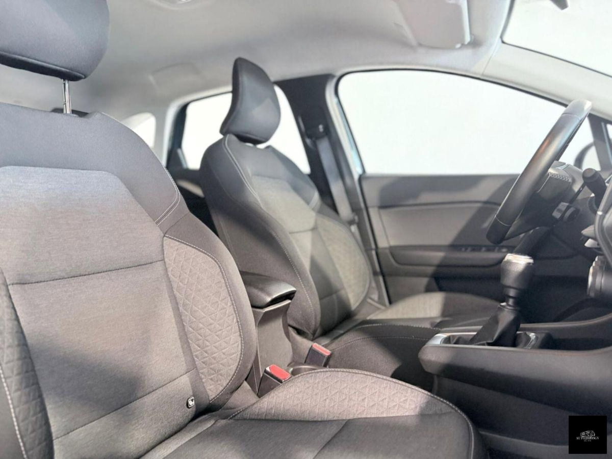 Renault Captur TCe 100 CV GPL FAP Zen (9)