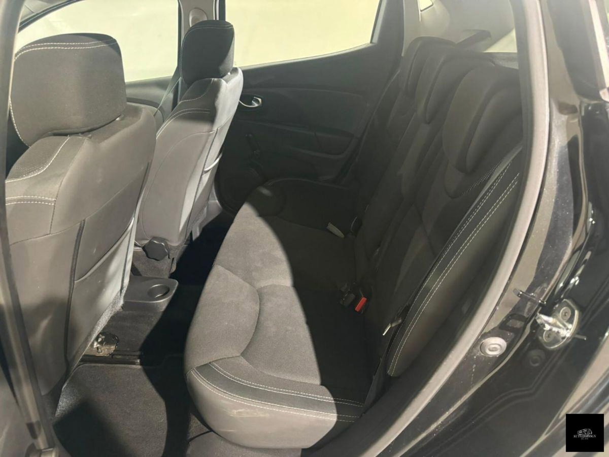 Renault Clio 1.5 dCi 8V 75CV 5 porte Live (9)