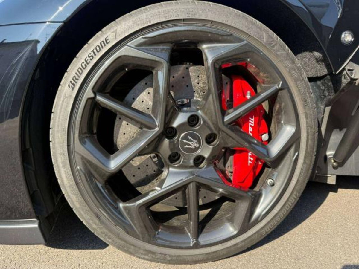 Maserati MC20 3.0 V6 630cv rwd auto (14)