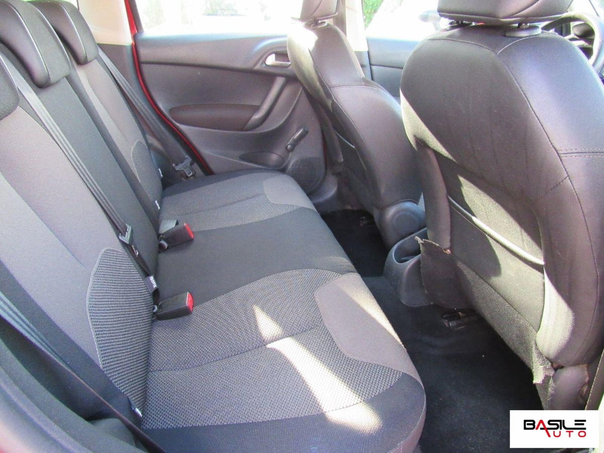 Citroen C3 1.4 HDi 70CV Exclusive (10)