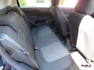 Fiat Punto 1.3 MJT II 75 CV 5 porte Street (10)