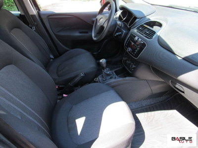 Fiat Punto 1.3 MJT II 75 CV 5 porte Street (9)