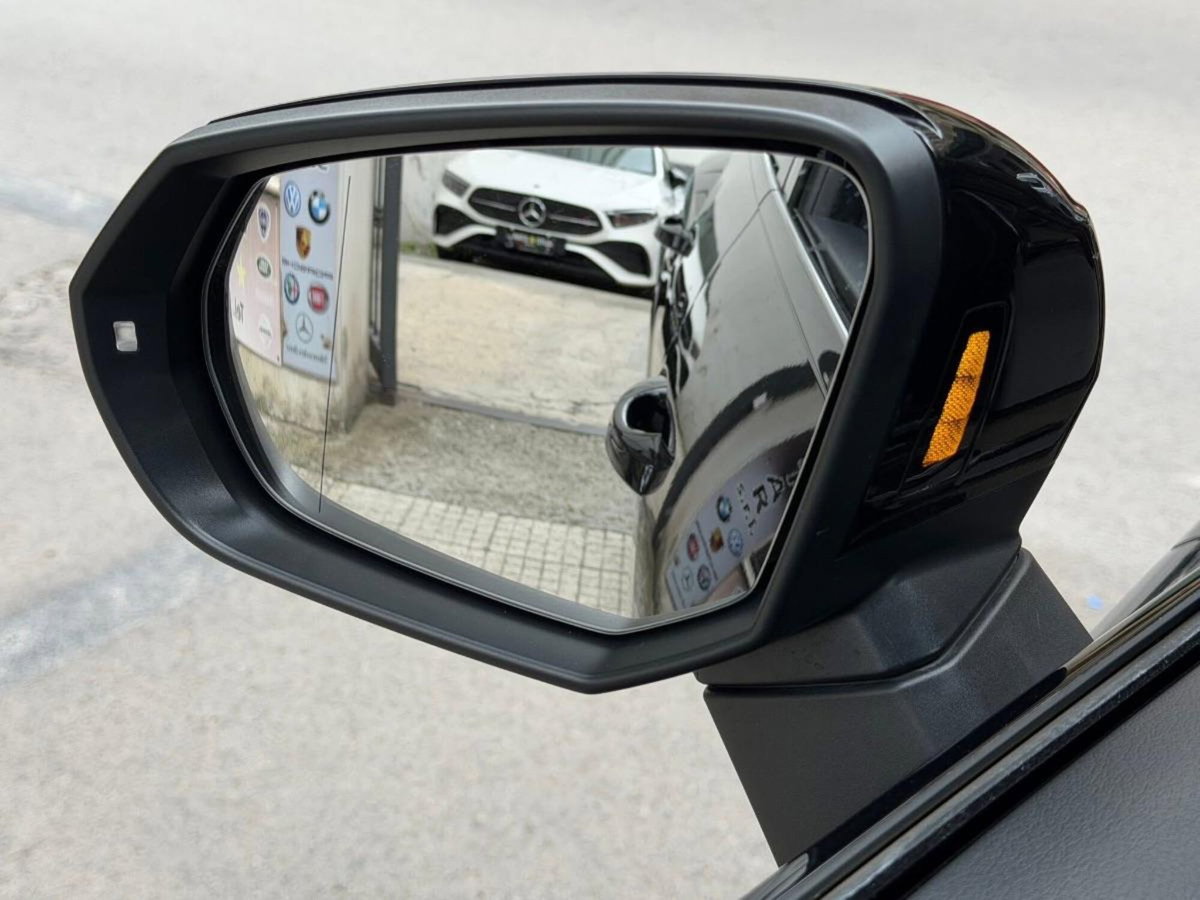 Audi Q3 Sportback 35 TDI quattro S tronic S line edition (11)
