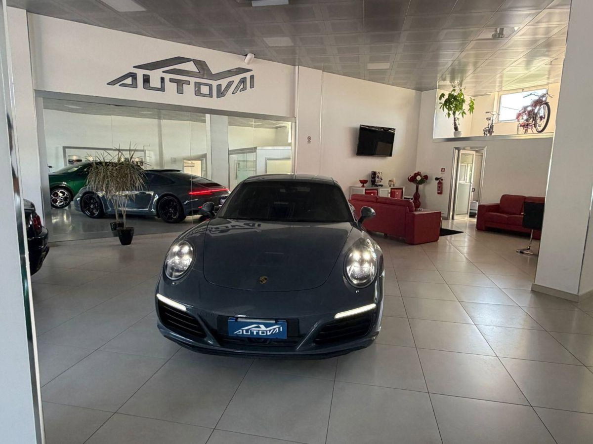 Porsche 911 Coupé 3.0 Carrera 4 (3)