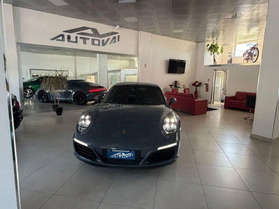 Porsche 911 Coupé 3.0 Carrera 4 (3)