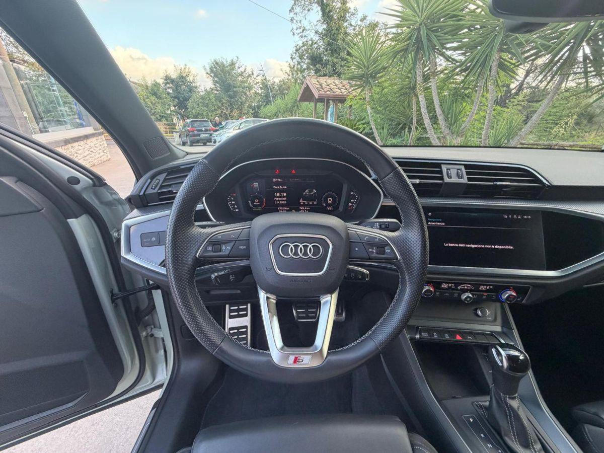 Audi Q3 Sportback 35 TDI quattro S tronic S line edition (11)